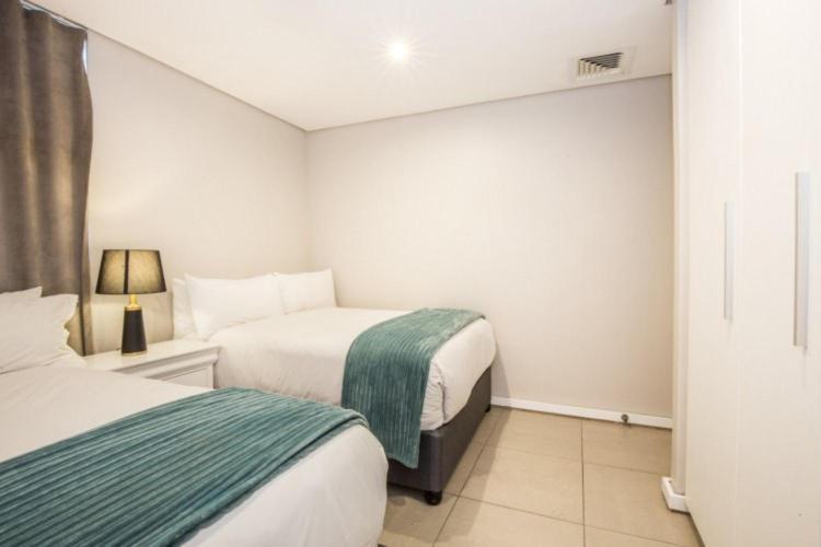 Point Waterfront, 1006 Quayside Apartment