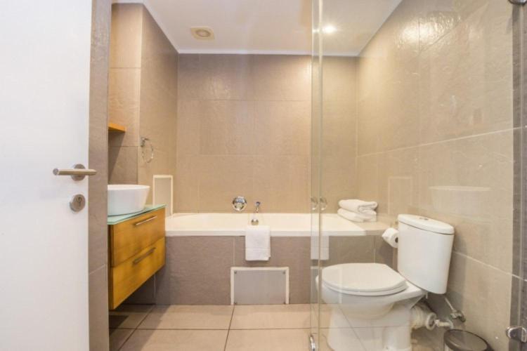 Point Waterfront, 1006 Quayside *