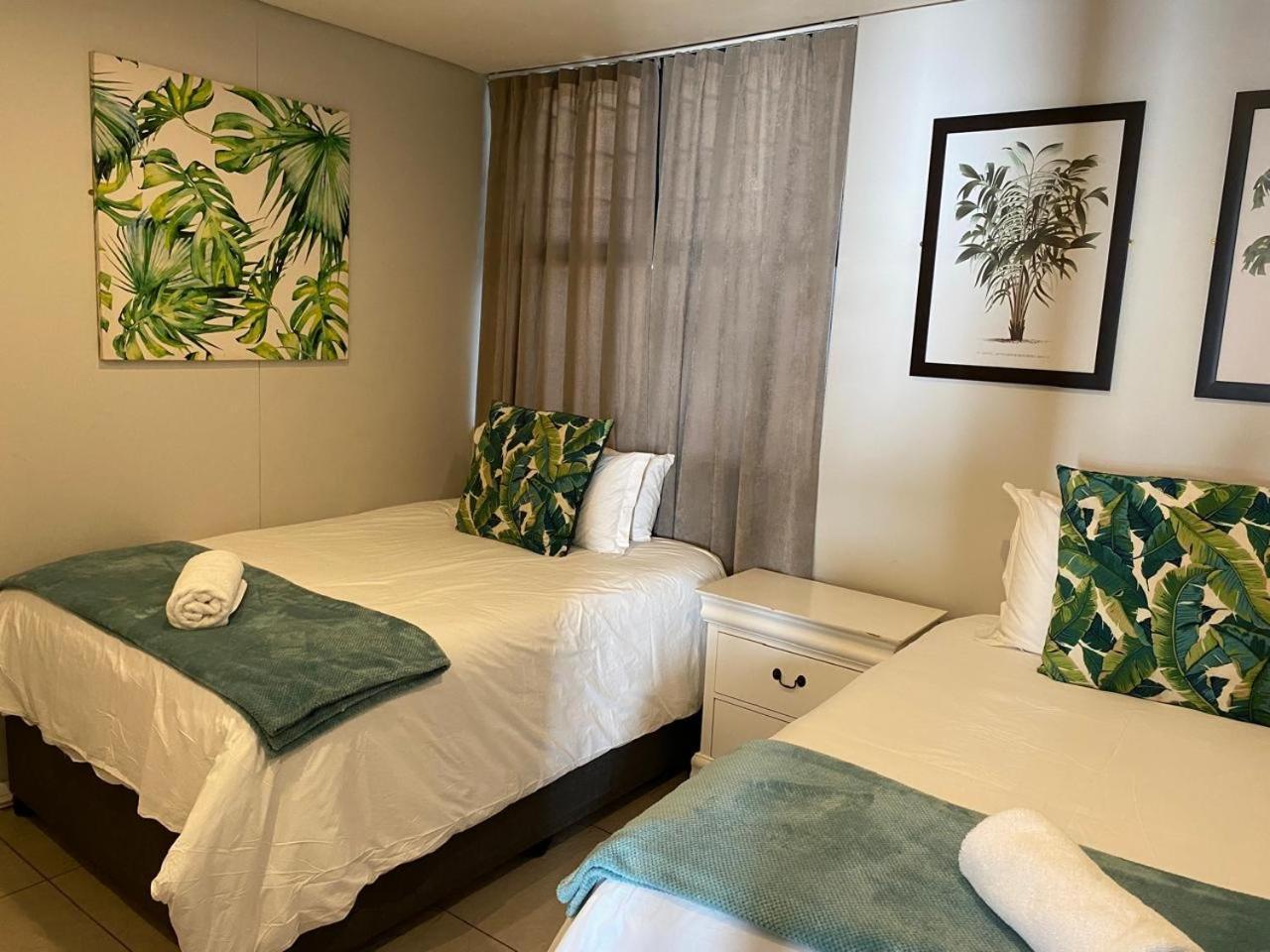Point Waterfront, 1006 Quayside Apartment